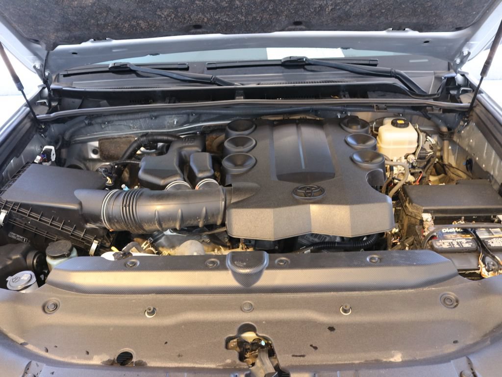 Used 2019 Toyota 4Runner SR5 AWD/4WD image 43