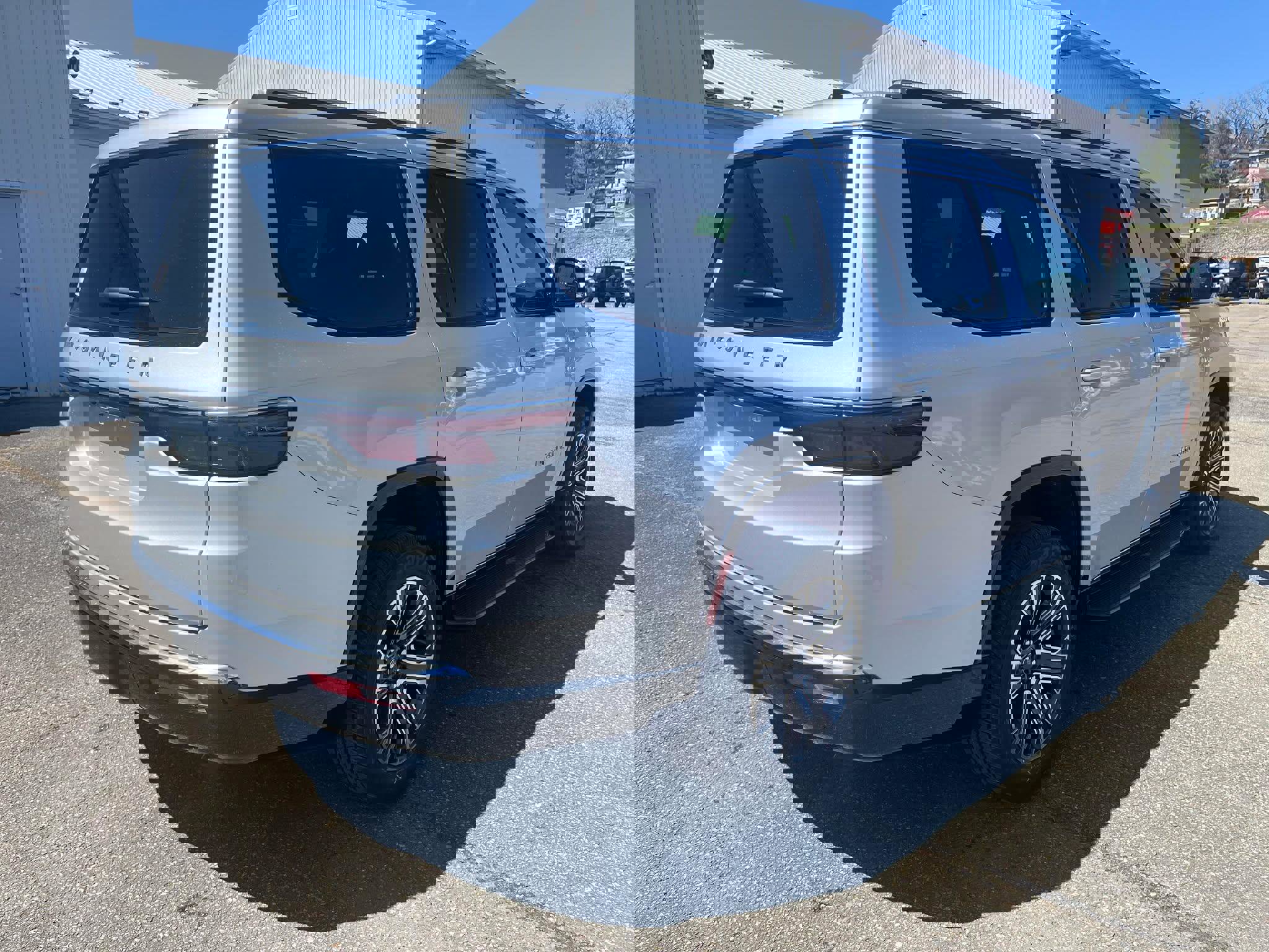 New 2025 Jeep Wagoneer 4WD image 11