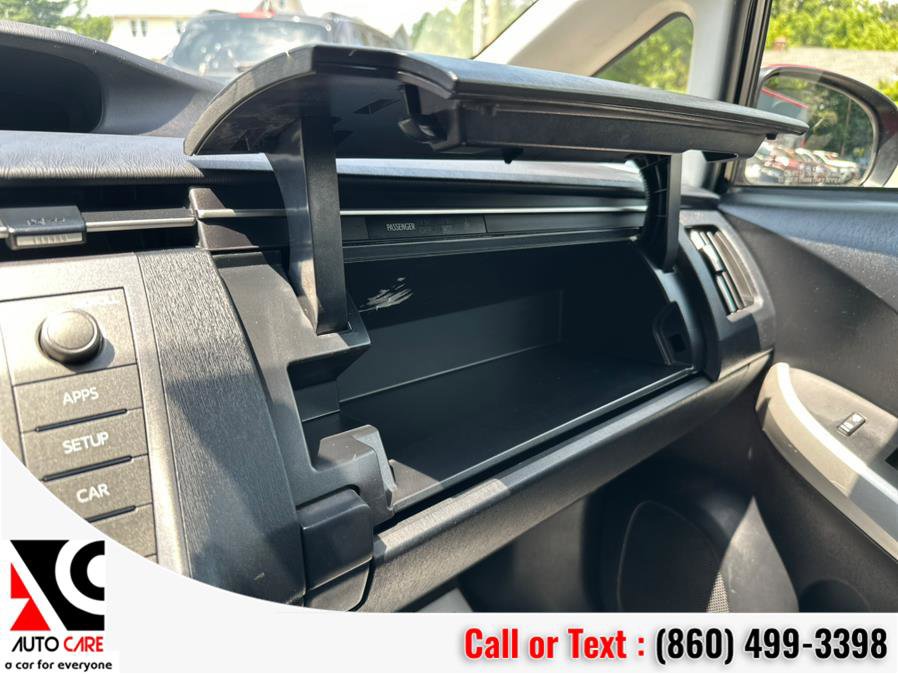 Used 2015 Toyota Prius Three w/ Solar Roof Package image 23