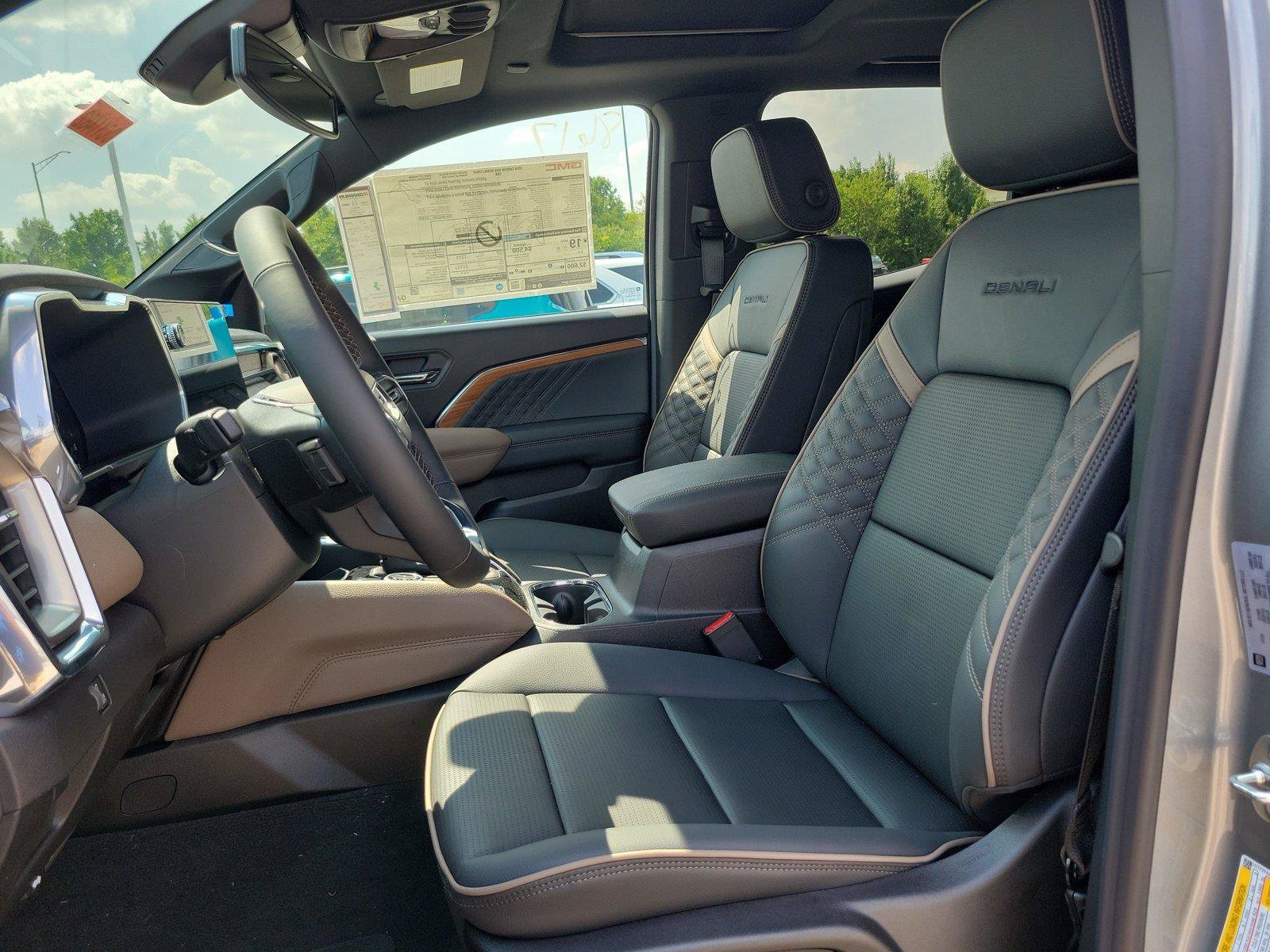 New 2026 GMC Canyon Denali AWD/4WD image 13