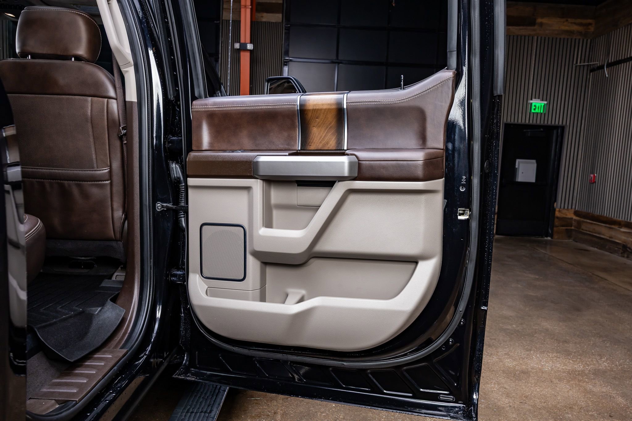 Used 2019 Ford F450 Limited AWD/4WD image 38