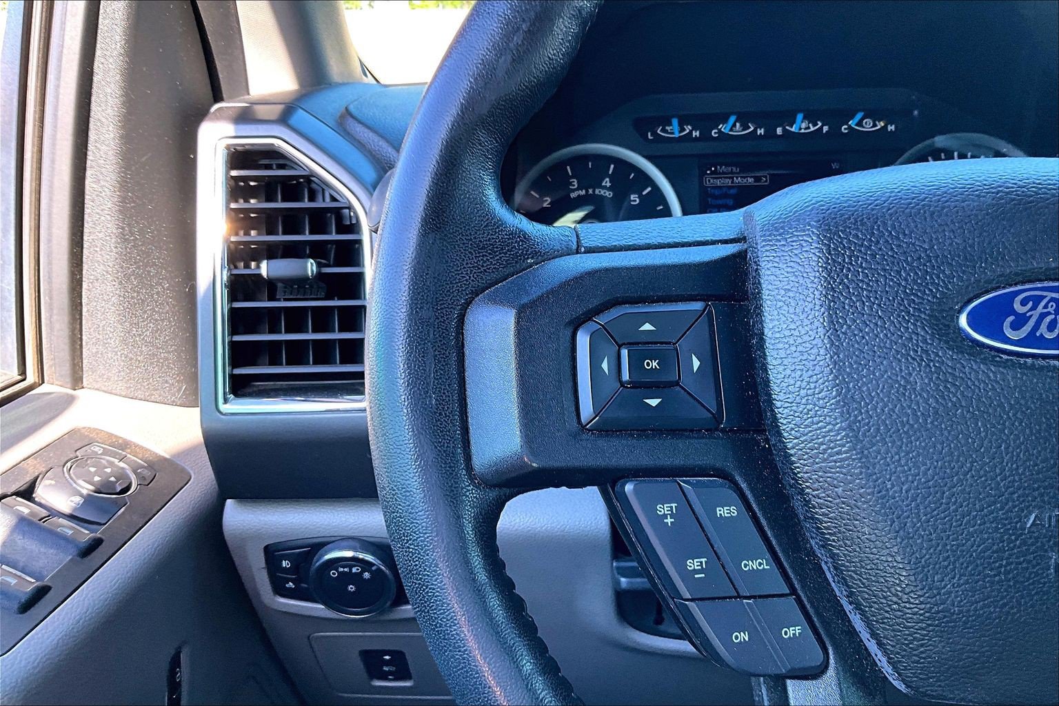 Used 2017 Ford F150 XLT w/ Equipment Group 301A Mid RWD image 19
