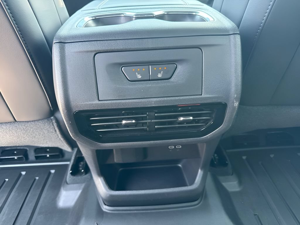 Used 2026 Chevrolet Silverado EV LT AWD/4WD image 13