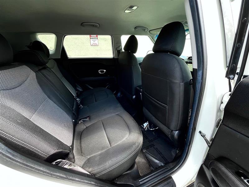 Used 2019 Kia Soul + image 18