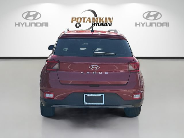 Certified 2024 Hyundai Venue SEL FWD image 6