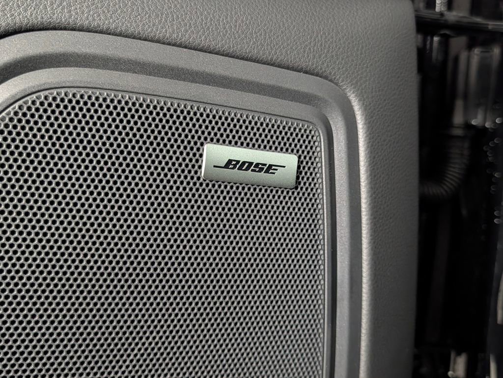 New 2026 Porsche Macan image 28