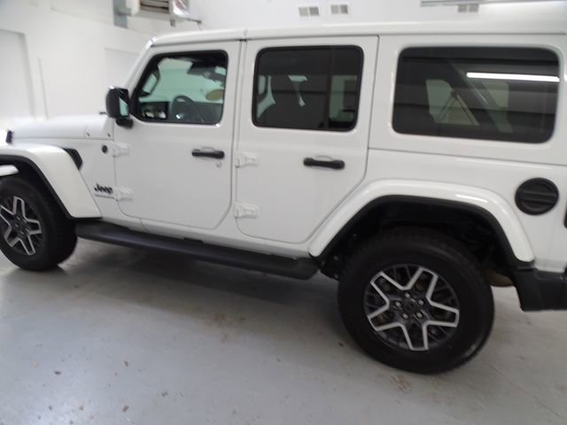 Certified 2025 Jeep Wrangler Sahara image 17