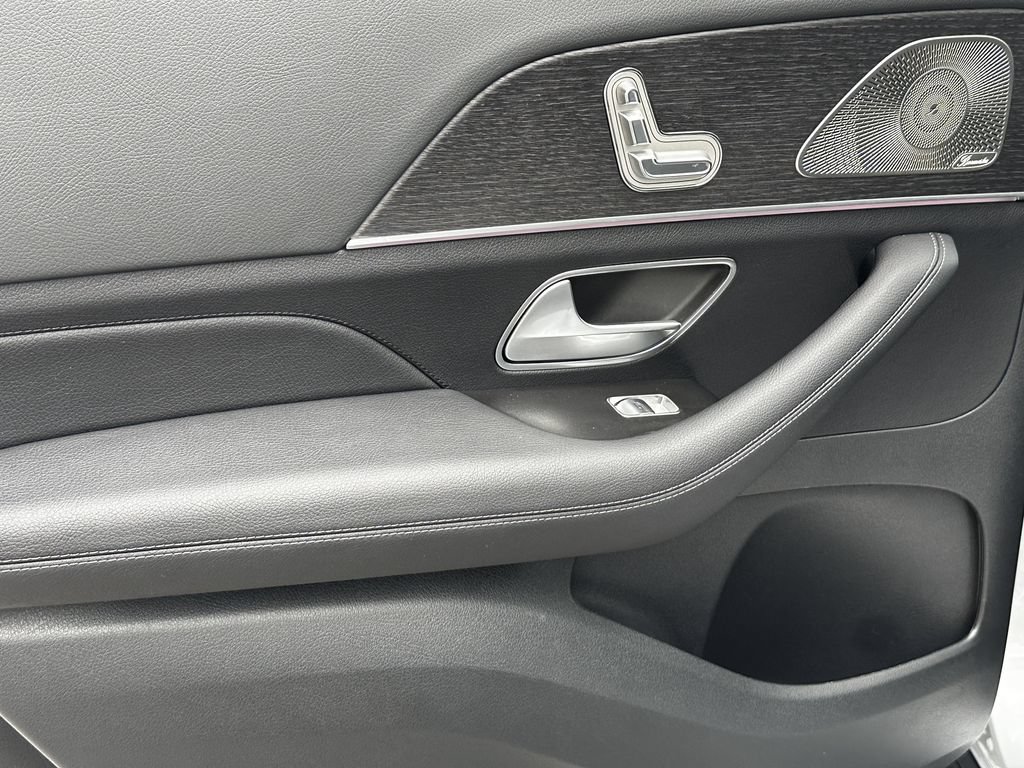 Certified 2026 Mercedes-Benz GLS 450 4MATIC image 25