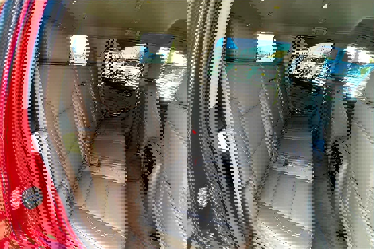 Used 2015 GMC Yukon SLT w/ HD Trailering Package image 19