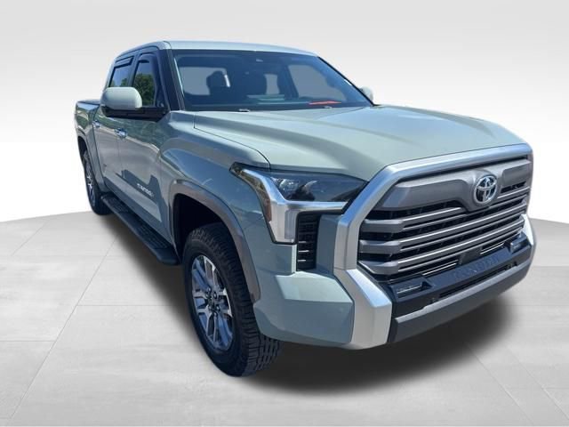 Used 2024 Toyota Tundra Limited AWD/4WD image 7