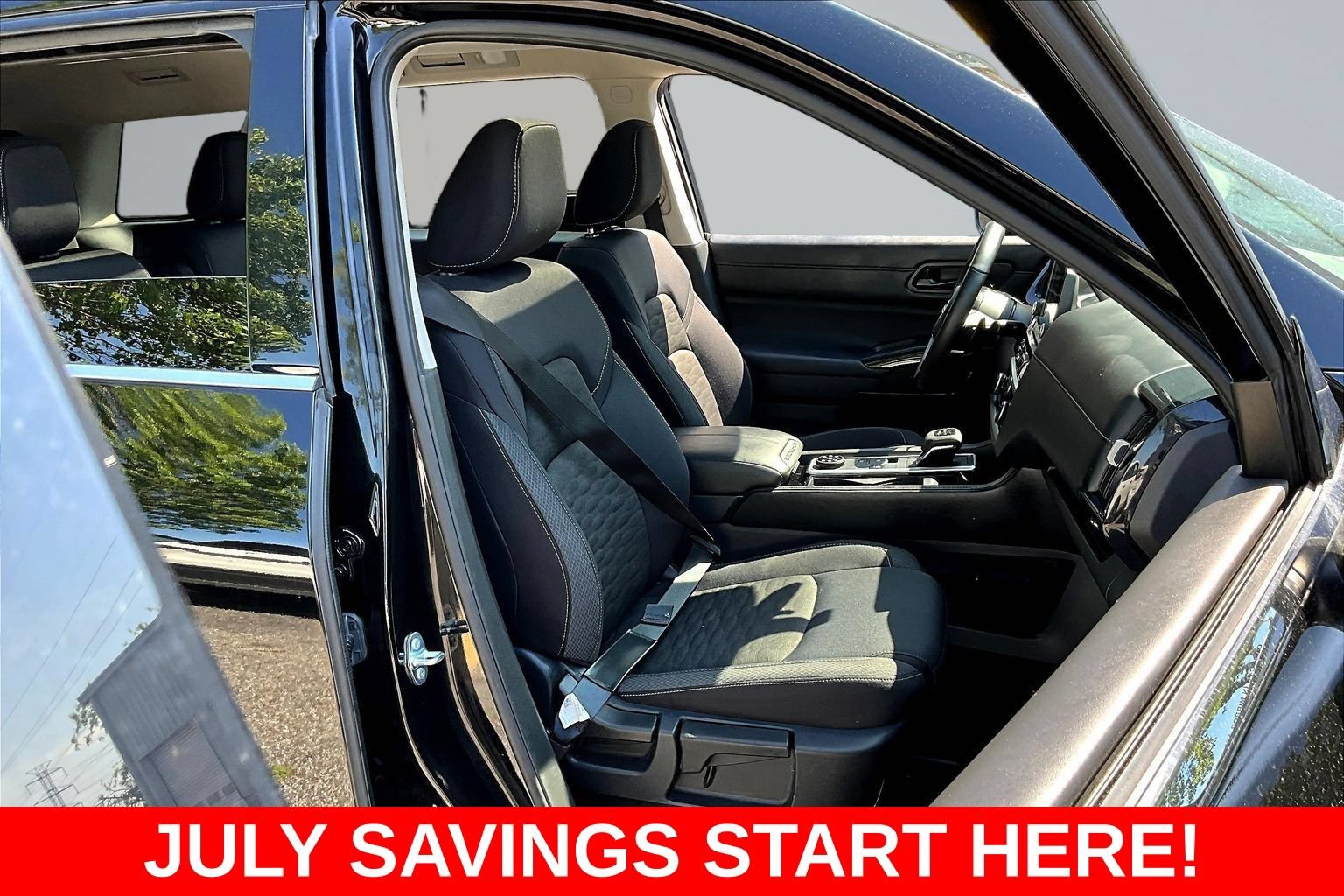 Used 2025 Nissan Pathfinder SV w/ SV Premium Package AWD/4WD image 38