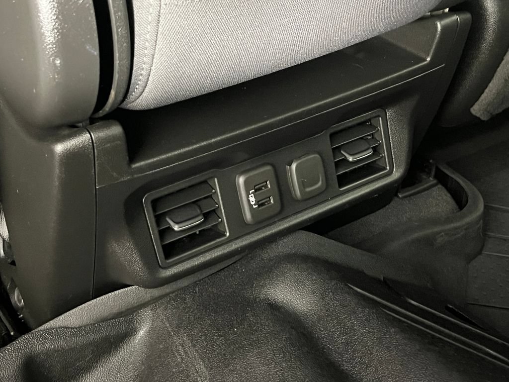 Used 2021 Chevrolet Silverado 1500 RST w/ Bed Protection Package AWD/4WD image 19