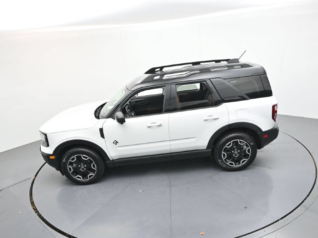 Used 2025 Ford Bronco Sport Outer Banks w/ Outer Banks Tech Package+ AWD/4WD image 39