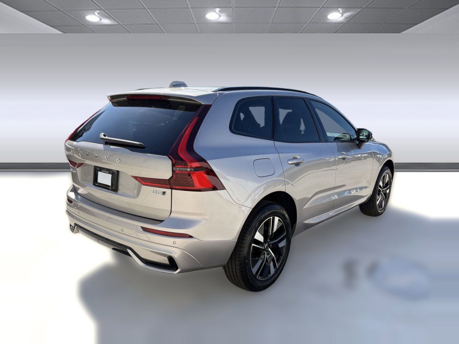 Used 2026 Volvo XC60 B5 Core w/ Climate Package image 9