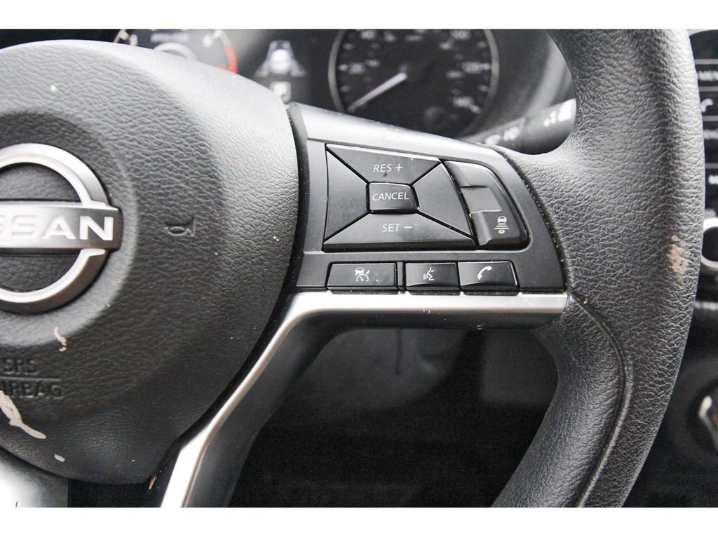 Used 2024 Nissan Kicks SV image 14