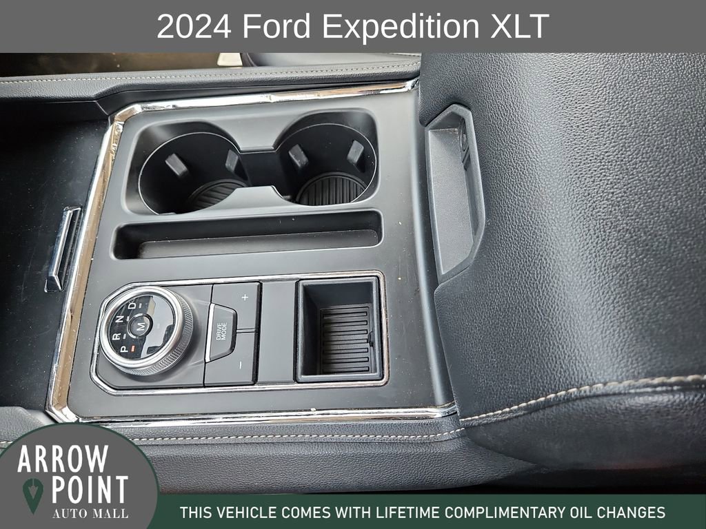 Used 2024 Ford Expedition XLT RWD image 28