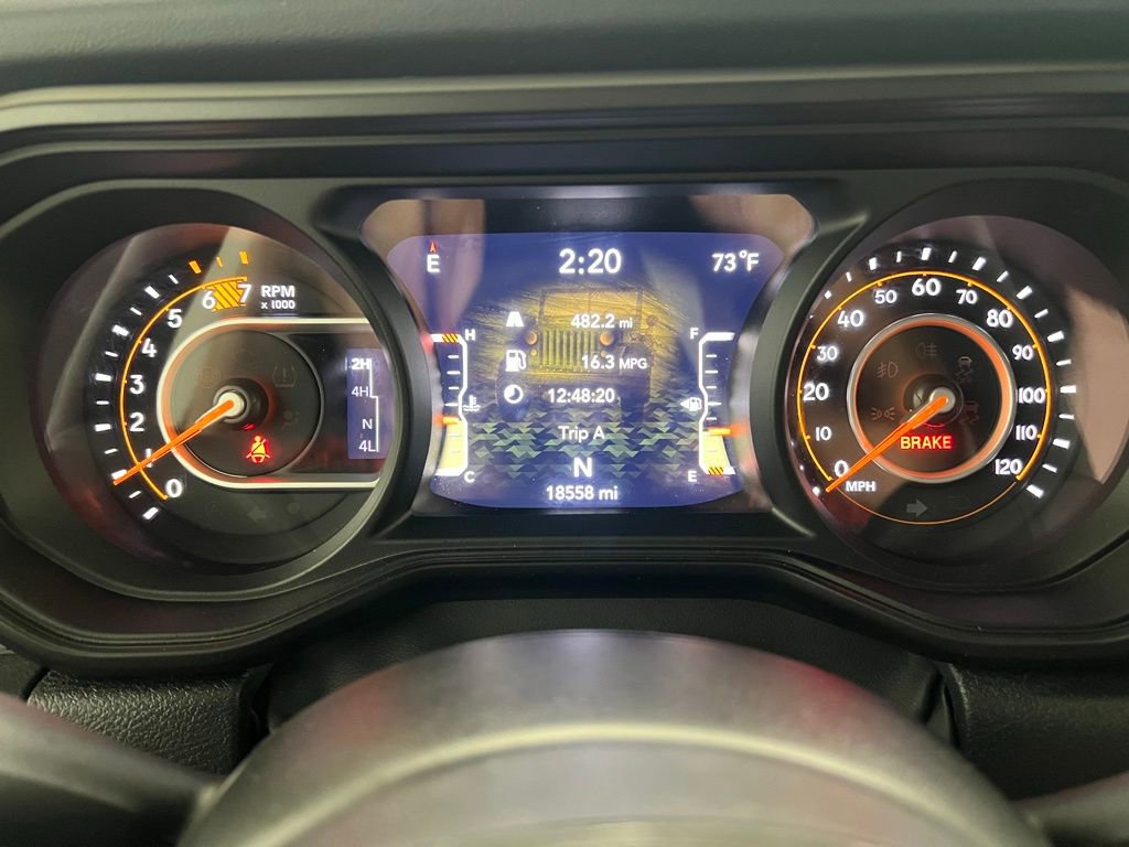 Used 2024 Jeep Wrangler Unlimited Rubicon w/ Technology Group image 24