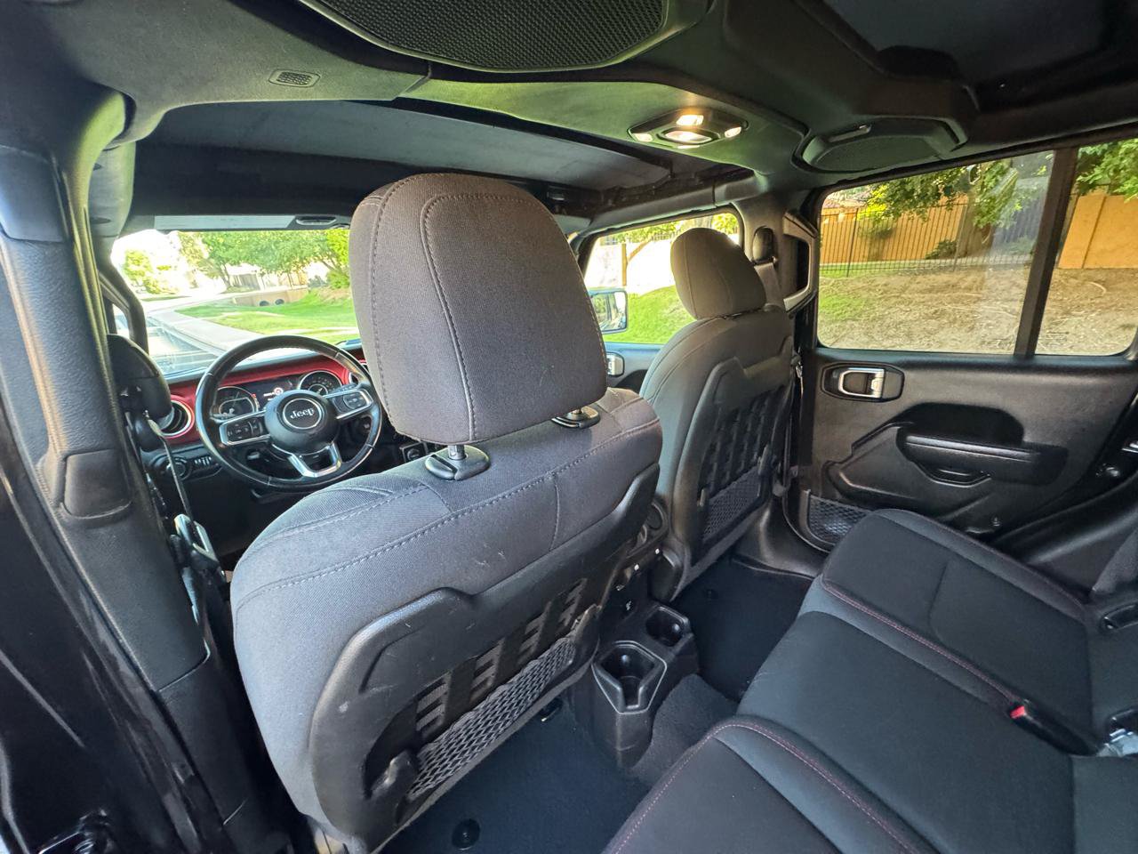 Used 2022 Jeep Gladiator Rubicon AWD/4WD image 16