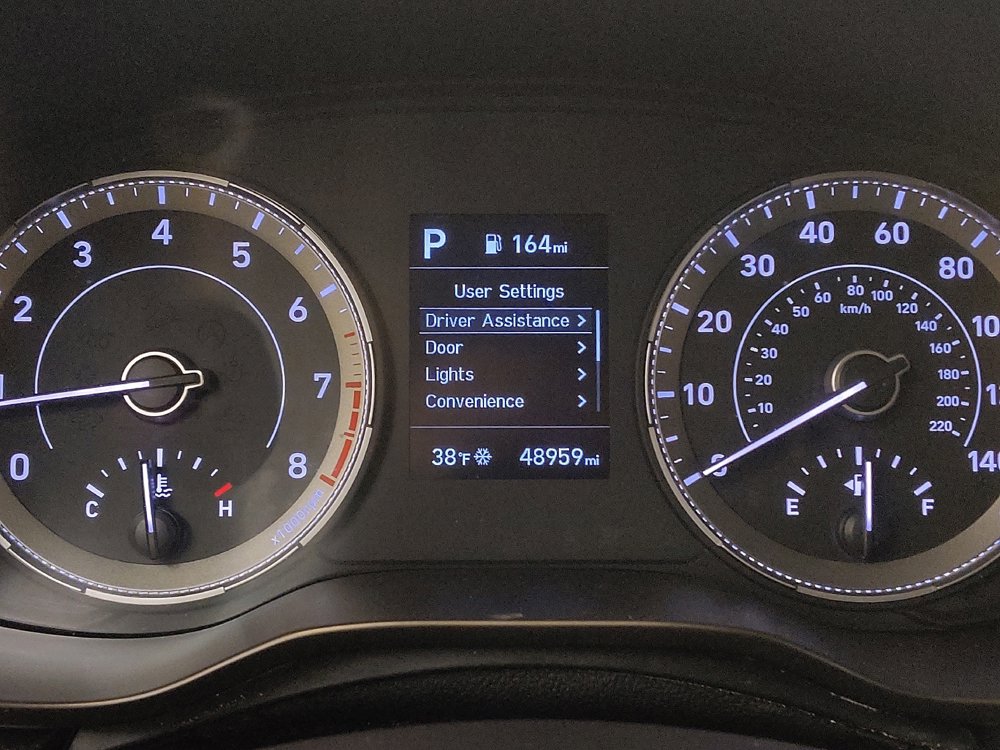 Used 2022 Hyundai Venue SEL image 23