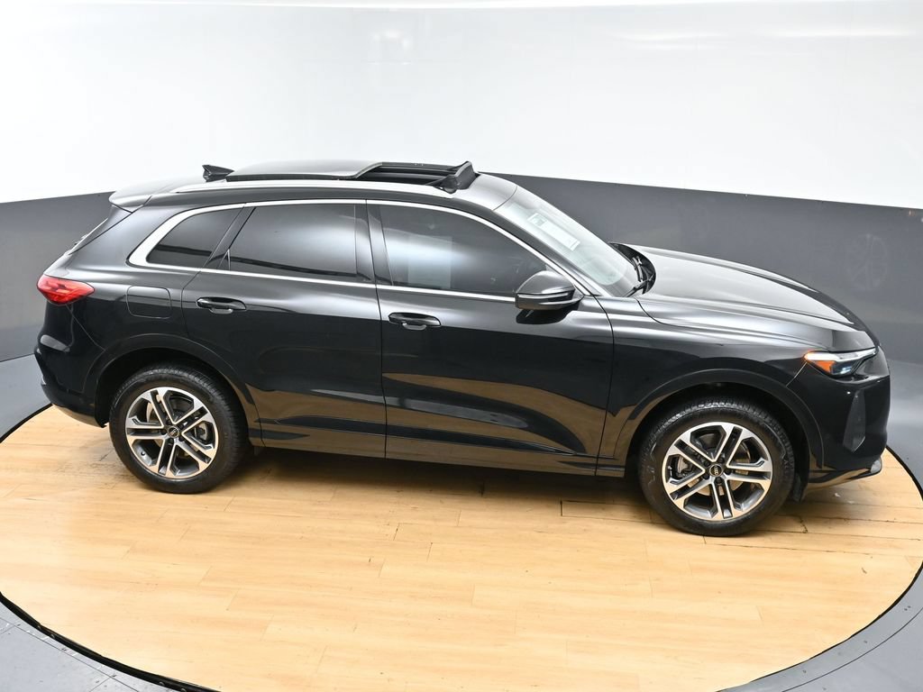 Used 2025 Audi Q5 Premium Plus w/ Premium Plus AWD/4WD image 45