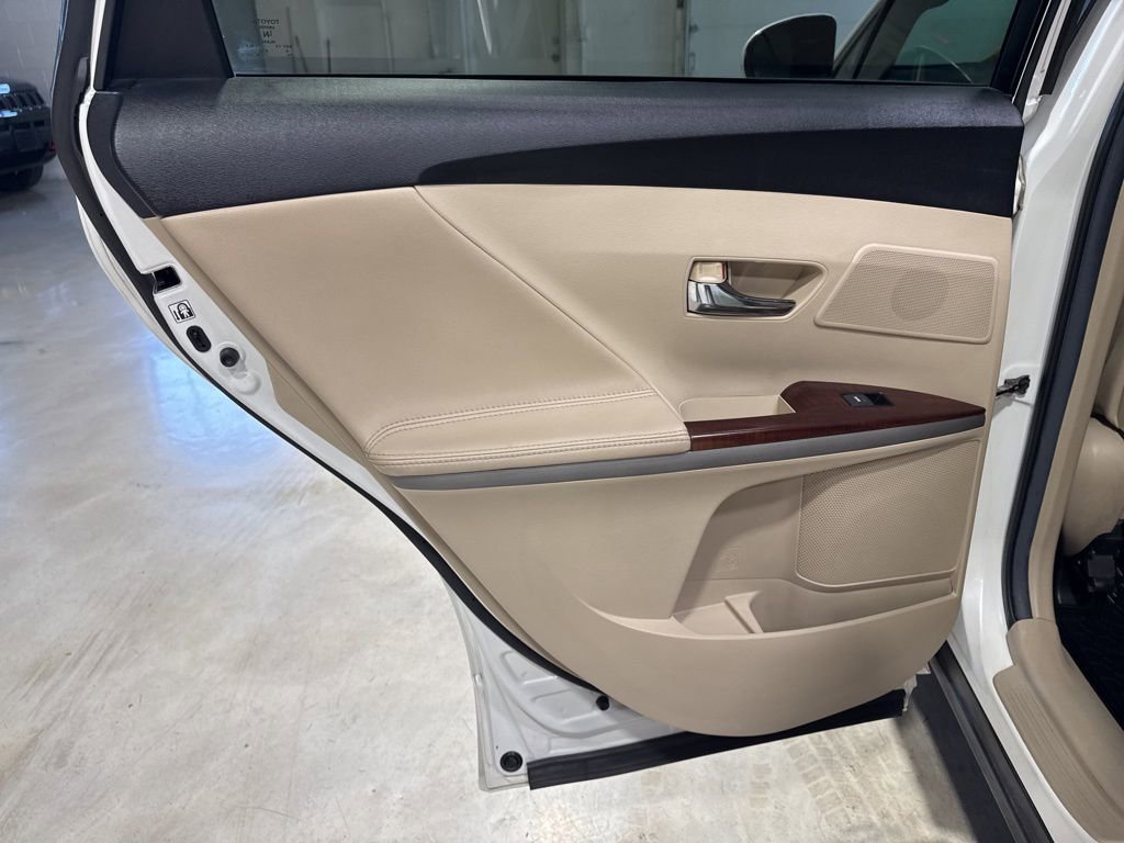 Used 2012 Toyota Venza XLE AWD/4WD image 30