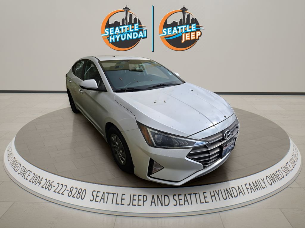 Used 2019 Hyundai Elantra SE w/ Cargo Package FWD image 2