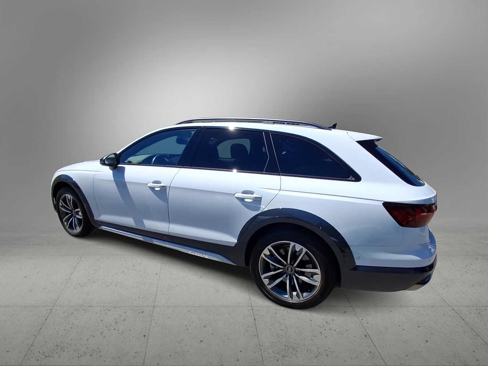 Certified 2023 Audi A4 2.0T allroad Prestige AWD/4WD image 6