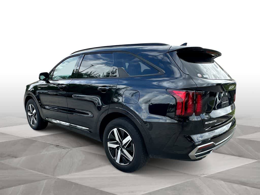 Used 2023 Kia Sorento S image 6