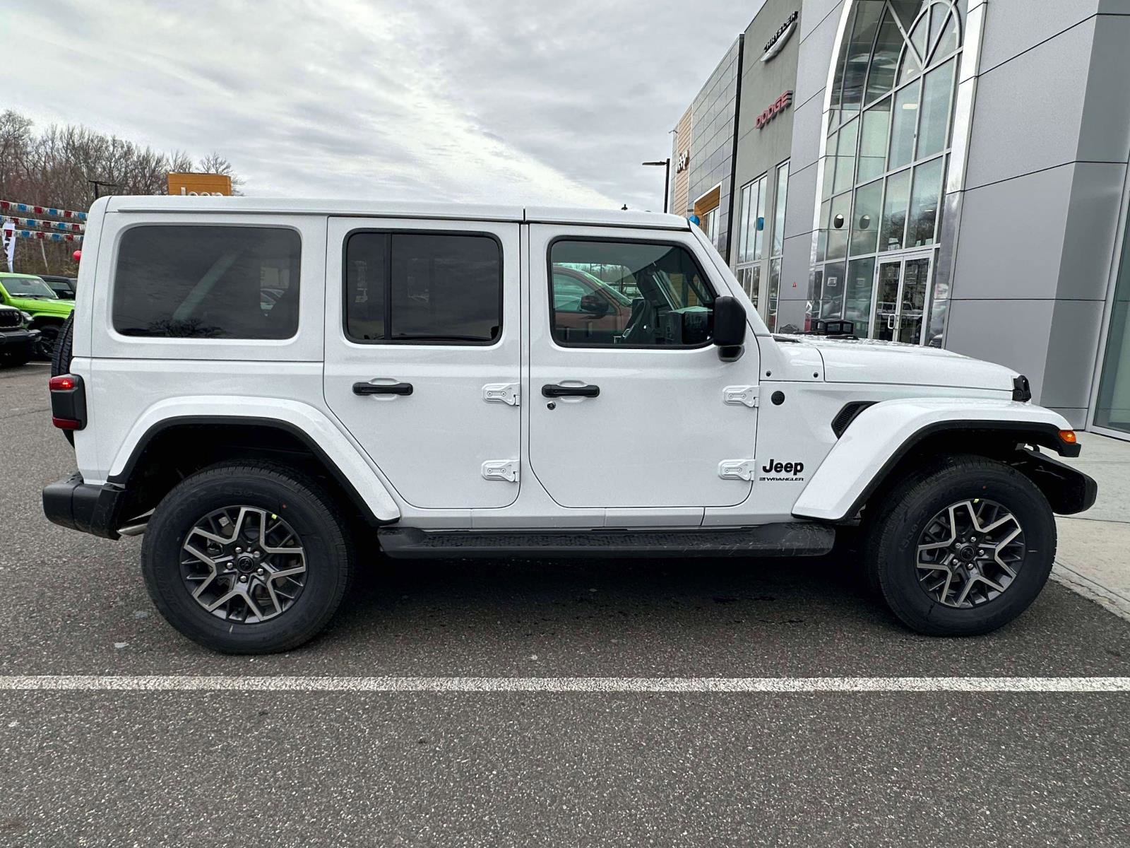 New 2026 Jeep Wrangler Unlimited Sahara AWD/4WD image 3