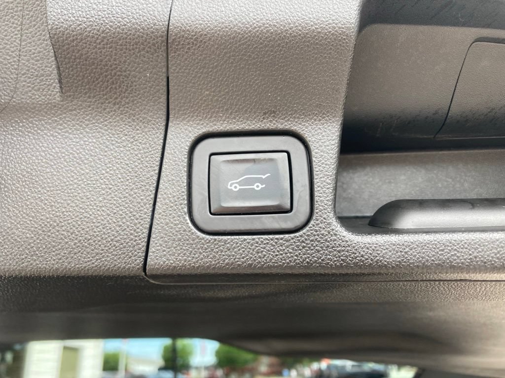 Certified 2018 GMC Acadia SLE w/ Driver Alert Package I AWD/4WD image 11