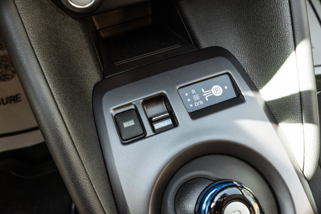 Used 2025 Nissan Leaf S FWD image 20