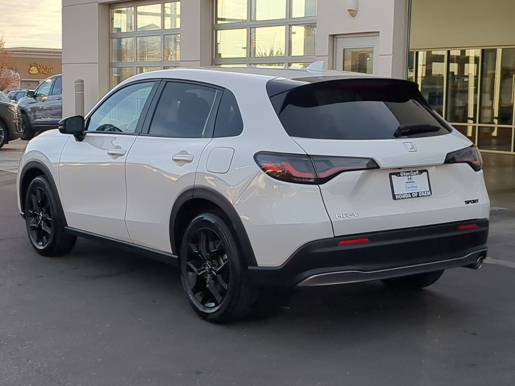 Certified 2025 Honda HR-V Sport image 8