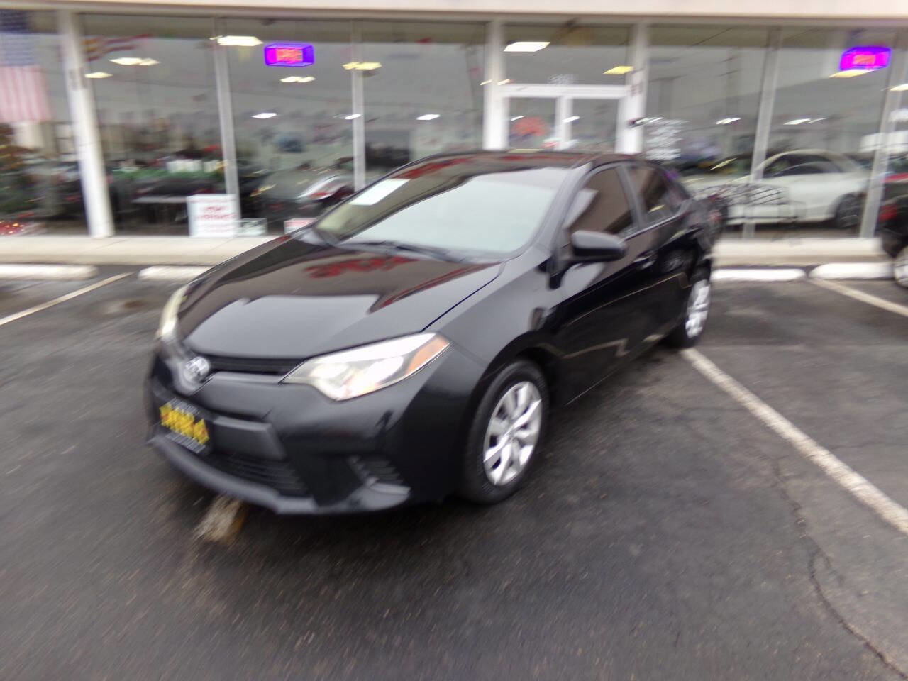 Used 2015 Toyota Corolla LE FWD image 34
