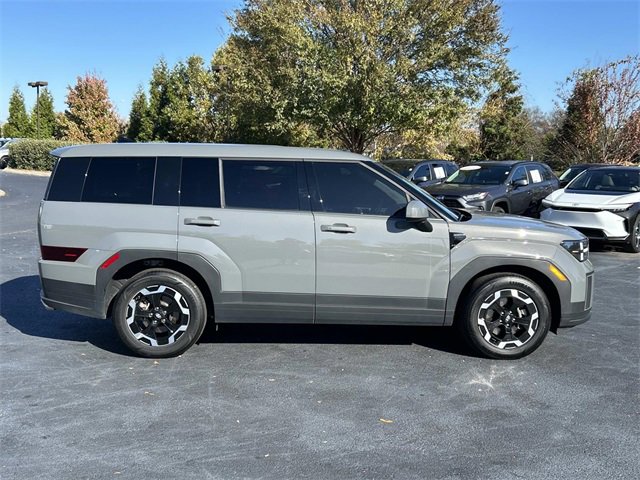 Used 2024 Hyundai Santa Fe SE image 3