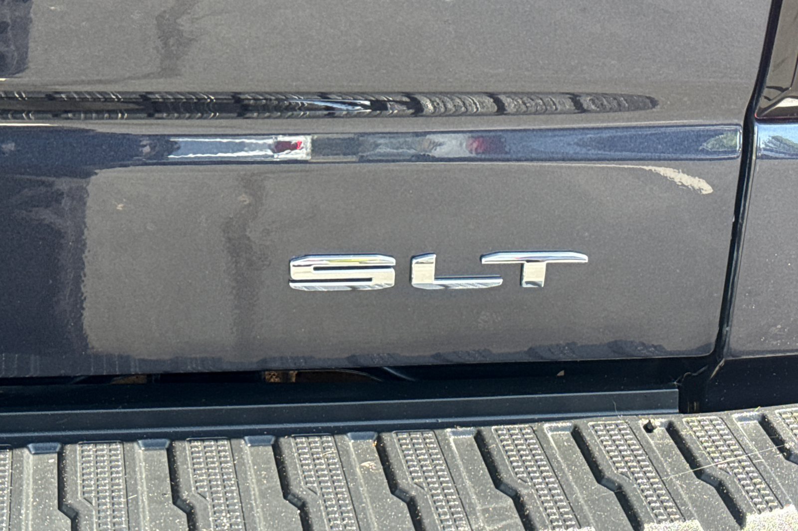 Used 2025 GMC Sierra 1500 SLT image 37