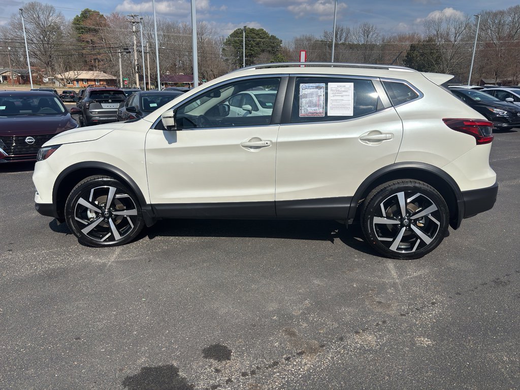 Used 2022 Nissan Rogue Sport SL w/ Premium Package image 7