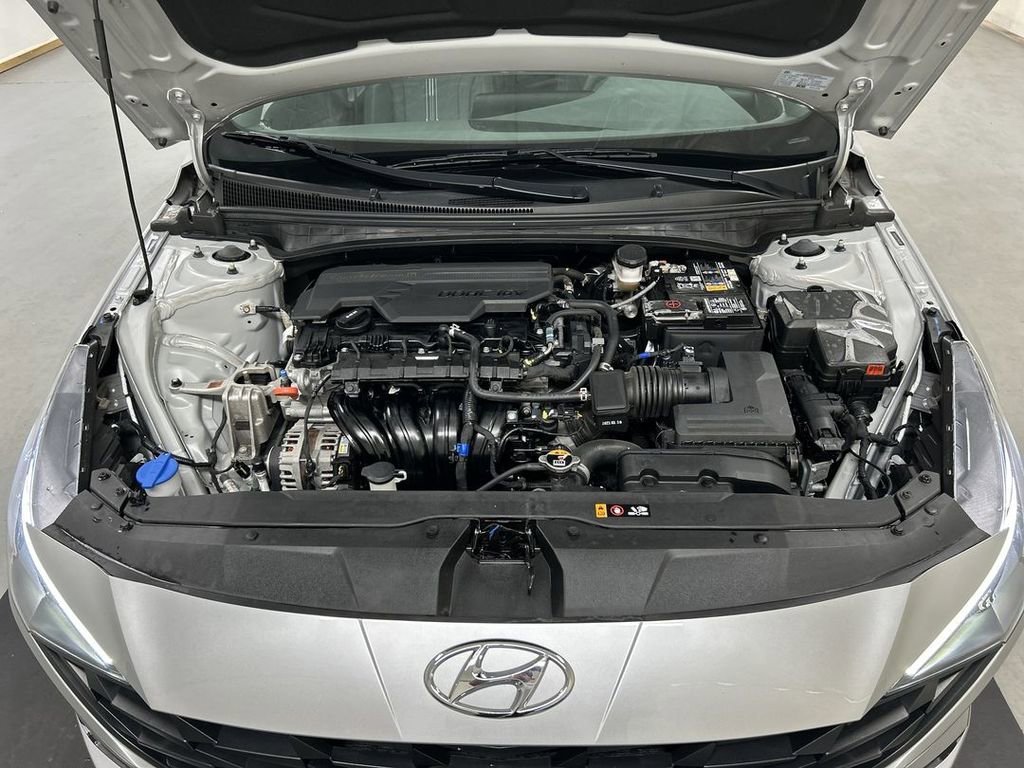 Used 2023 Hyundai Elantra SEL w/ Cargo Package FWD image 23