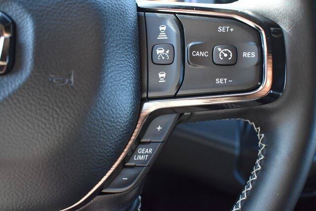 Used 2025 RAM 3500 Limited AWD/4WD image 37