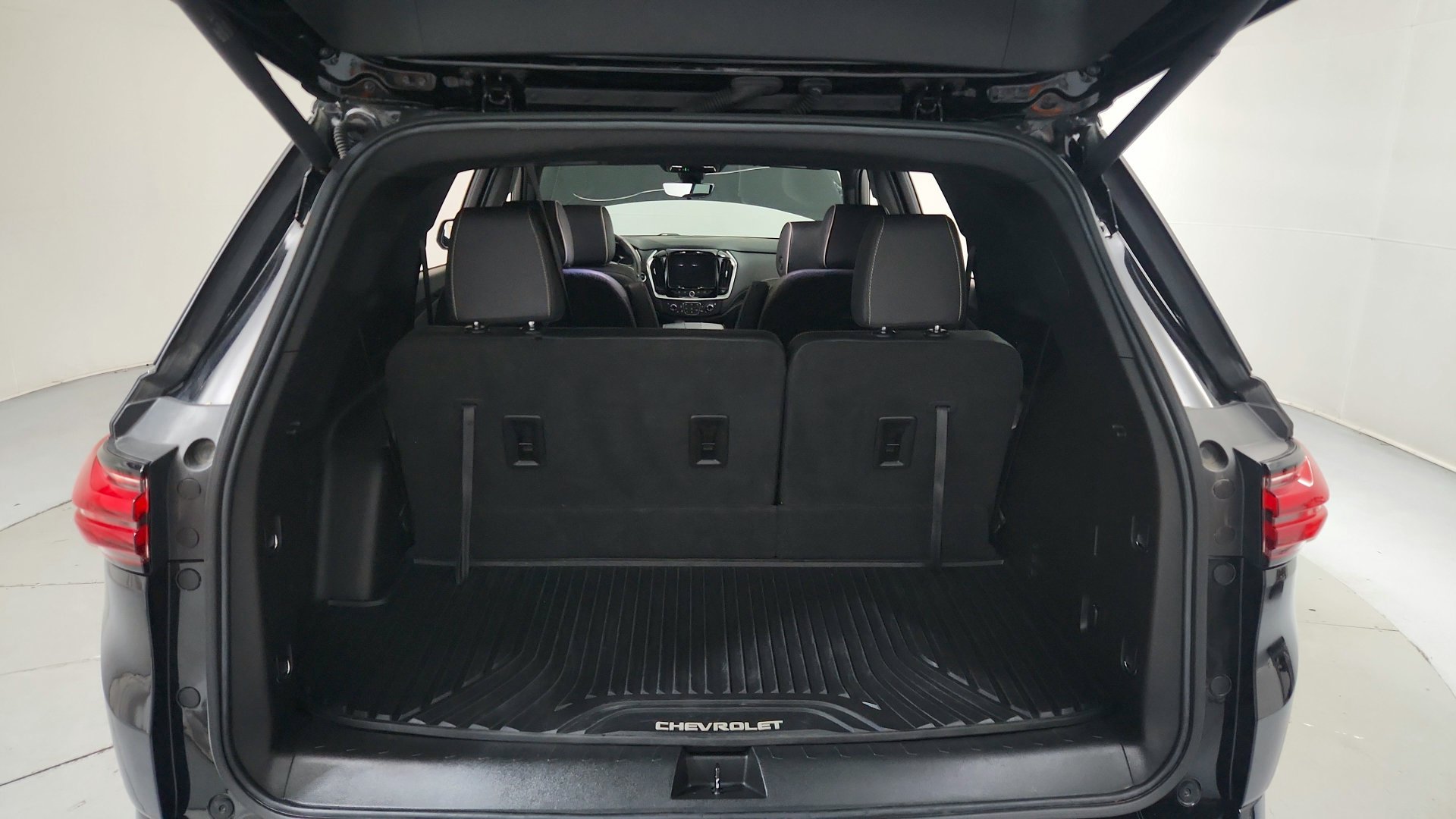 Certified 2023 Chevrolet Traverse Premier w/ Redline Edition FWD image 26