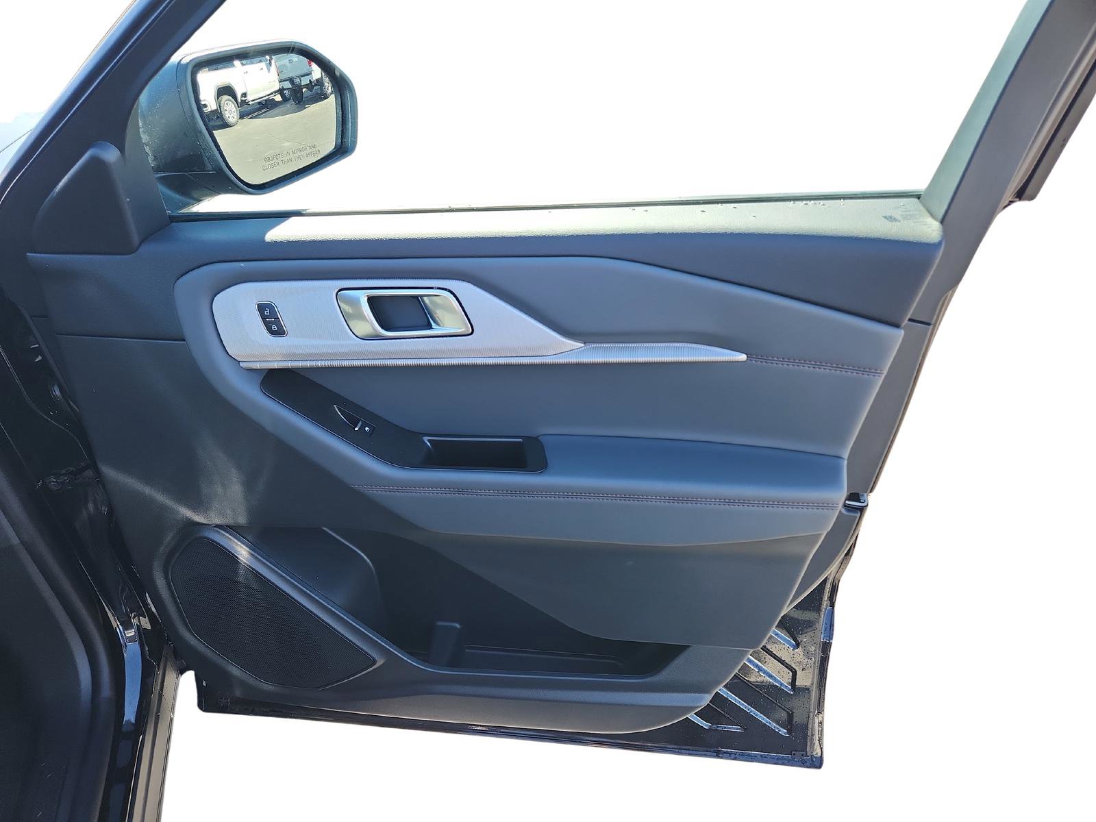 New 2026 Ford Explorer Active image 28