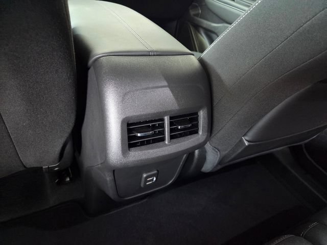 Used 2024 GMC Terrain SLE w/ Driver Convenience Package FWD image 6