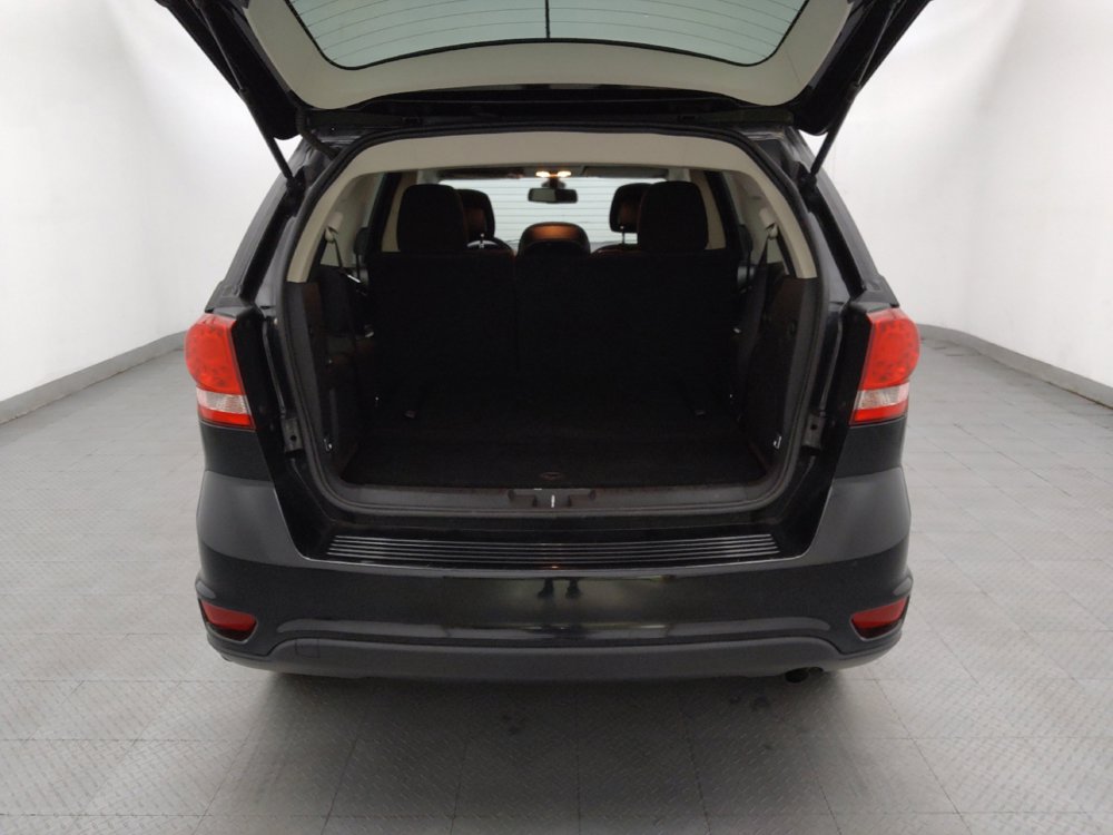 Used 2019 Dodge Journey SE w/ Connectivity Group FWD image 29