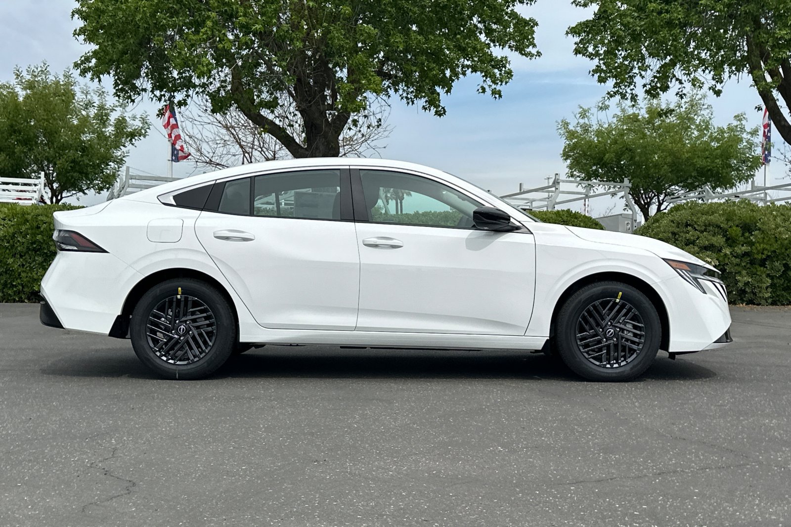 New 2026 Nissan Sentra SV w/ SV Convenience Package FWD image 3