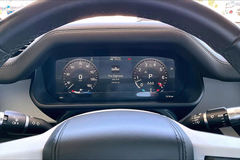 Used 2020 Land Rover Defender 110 First Edition AWD/4WD image 9