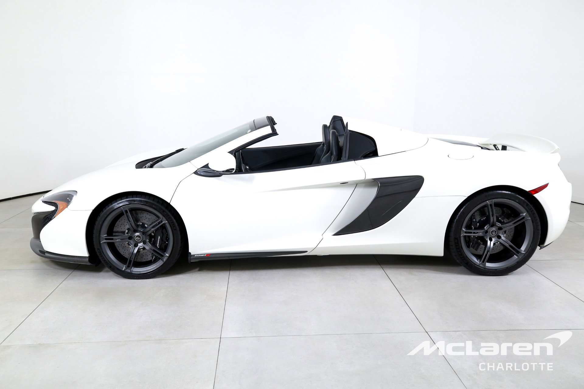 Used 2015 McLaren 650S Spider image 7