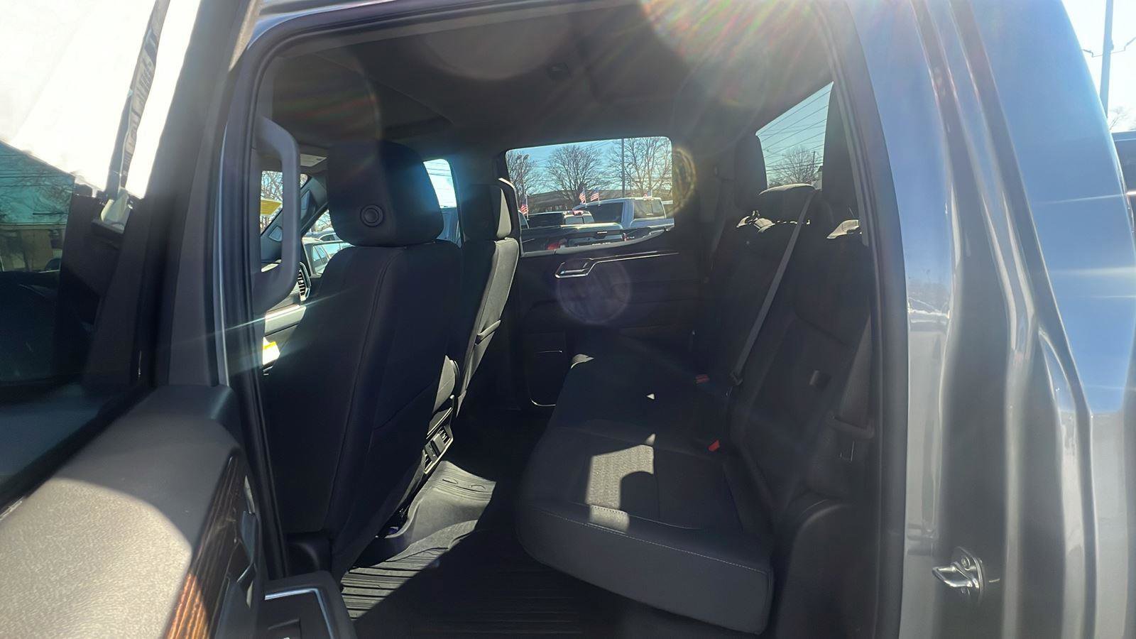 New 2026 GMC Sierra 1500 Elevation image 26