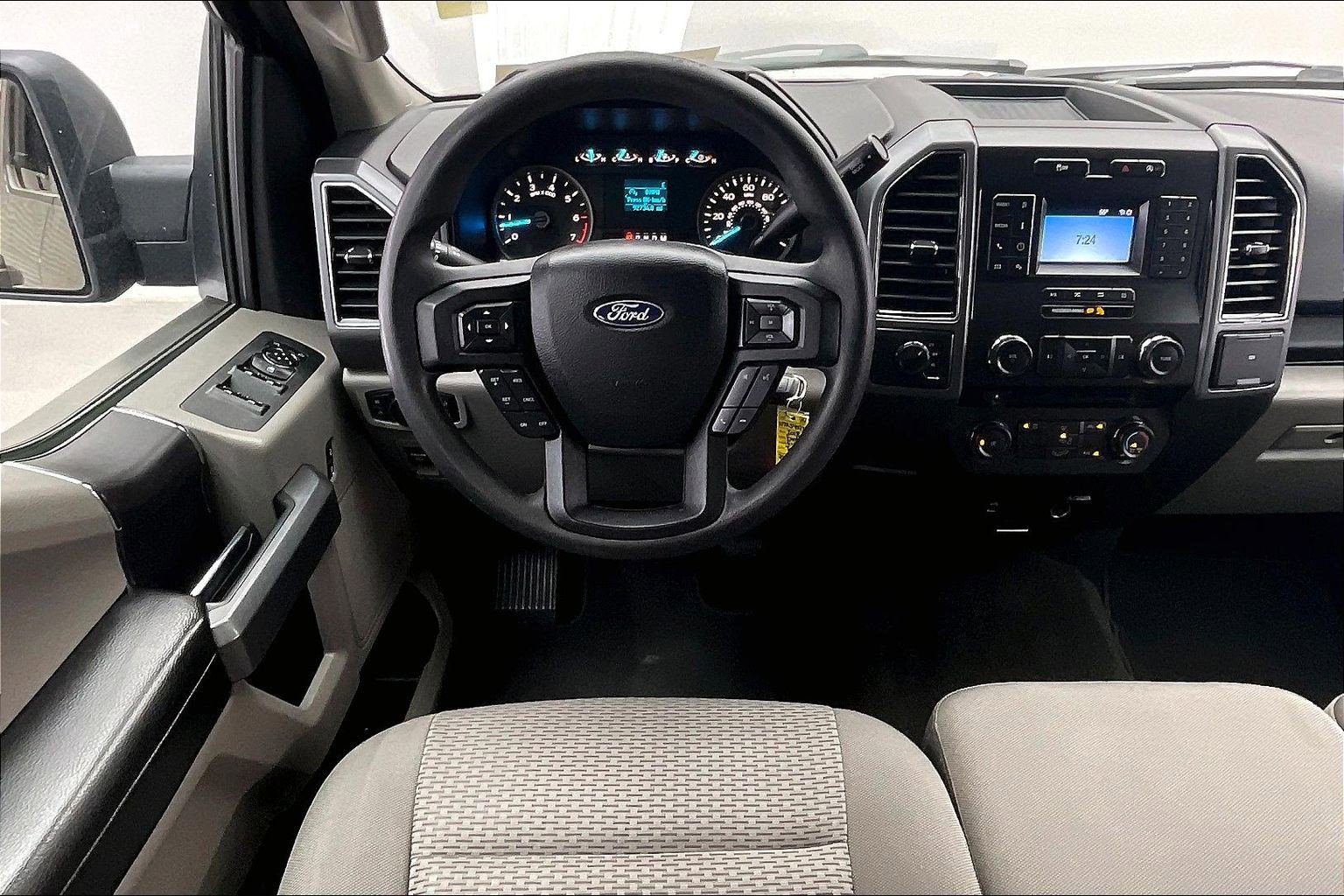 Used 2018 Ford F150 XLT AWD/4WD image 4