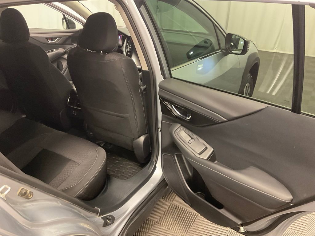 Used 2023 Subaru Outback Premium image 28