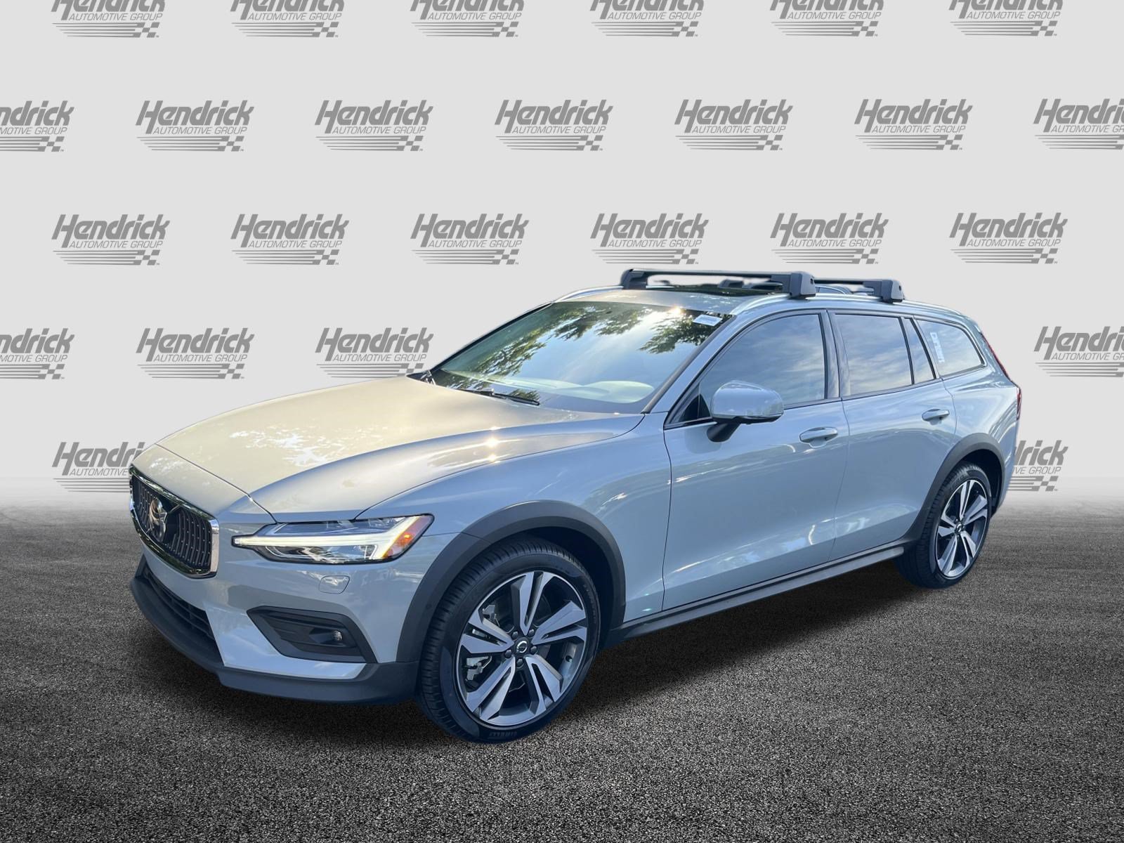 Certified 2026 Volvo V60 B5 Cross Country Plus w/ Protection Package Premier AWD/4WD image 5