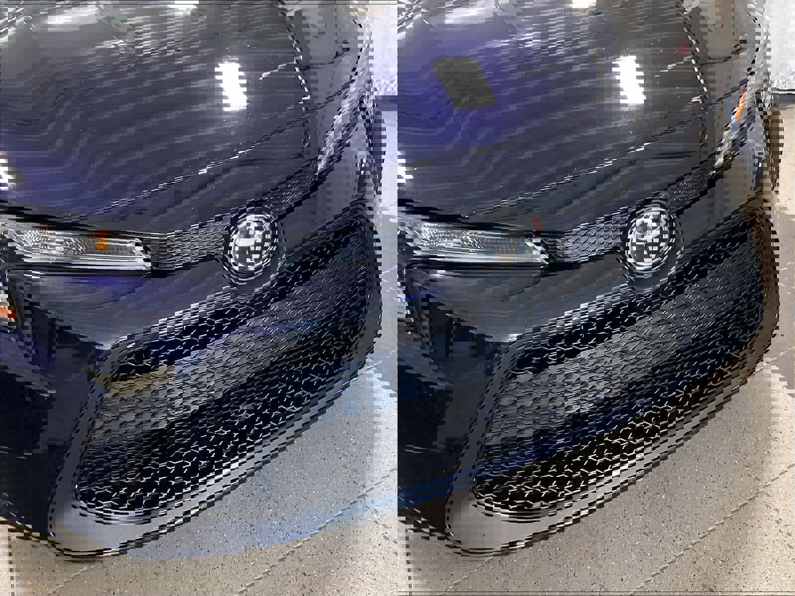 Used 2022 Toyota Corolla LE FWD image 28